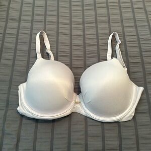 Victoria secret gray bra.